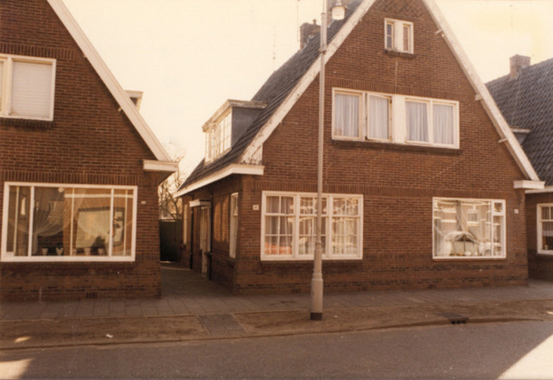 Dr. Stamstraat 45-47 woningen bouwjaar 1926 foto 1977.jpeg