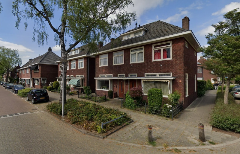 Drienerweg 48-50 hoek Minister Idenburgstraat woningen bouwjaar 1935 foto 2022.jpg