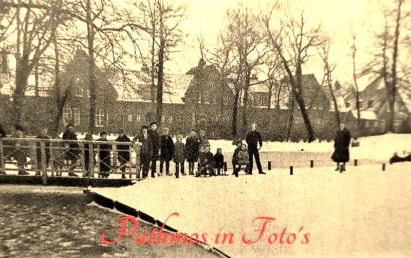 Drukkerstraat 4-5-6 eendenparkje in de winter.jpg