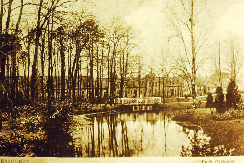 Drukkerstraat 1-10 Thomas Ainsworth Park Pathmos Eendenparkje..JPG