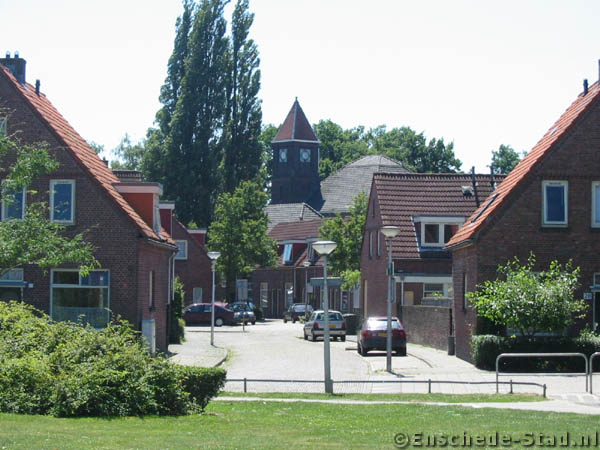 Drukkerstraat 20-21 hoek Spinnerstraat vanaf eendenparkje.jpg