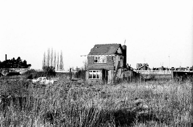 Eeftinksweg gaskrim laatste woning. achtergrond Wethouder Nijkampbrug.jpg