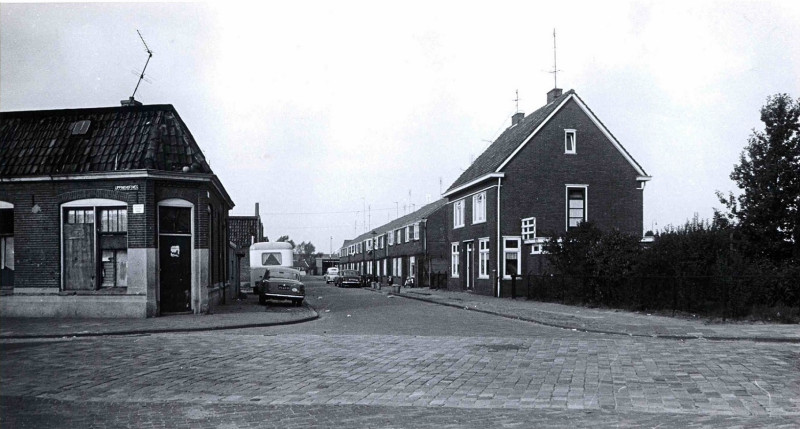 Eeftinksweg 50 Links hoek Lippinkhofsweg 54.jpg
