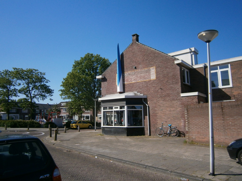 Eikstraat 2 hoek Kastanjestraat..JPG