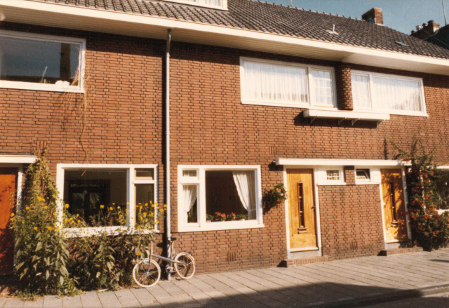Emmastraat 224-226 woningen bouwjaar 1936 foto 1980.jpeg