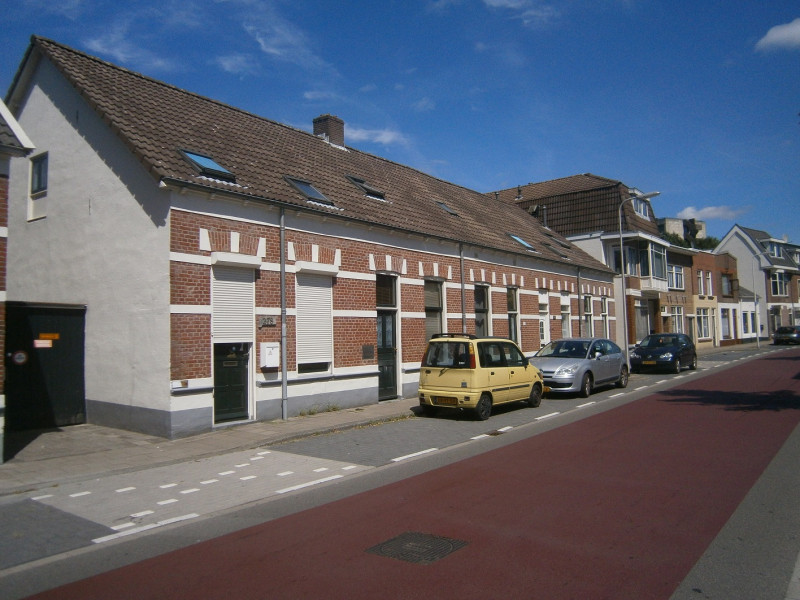 Emmastraat 270-278 afdakswoningen.JPG