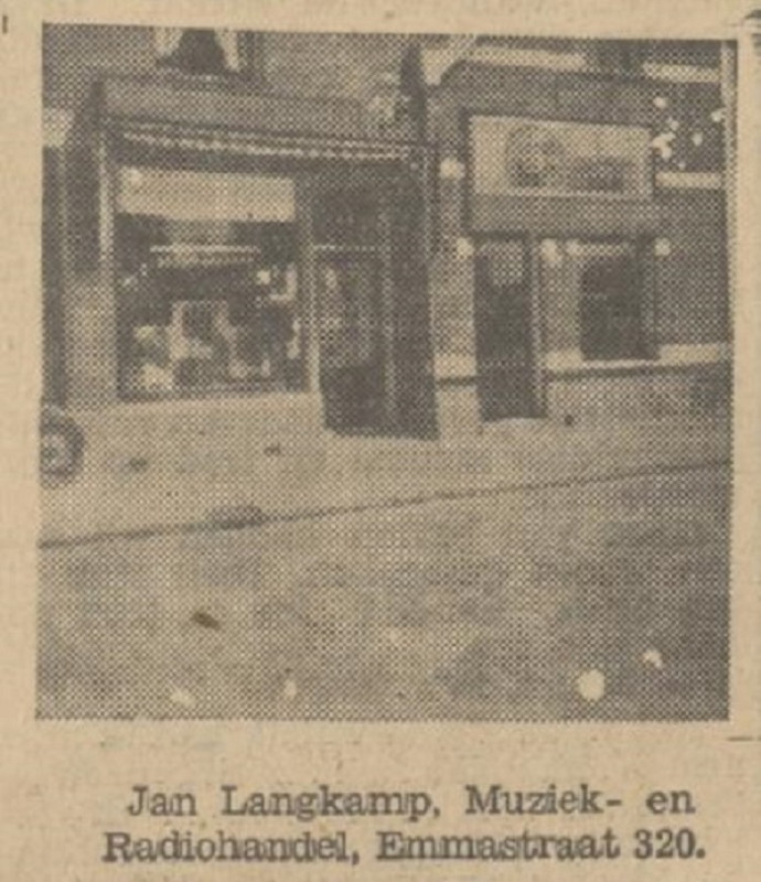 Emmastraat 320 Jan Langkamp, Muziek- en Radiohandel, krantenfoto Tubantia 19-6-1934.jpg