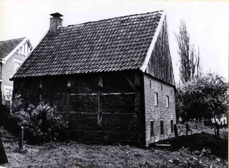 Engerinksweg 125  Het Engerink, bakhuis op plint van Bentheimer steen foto 1965. rijksmonument.jpg