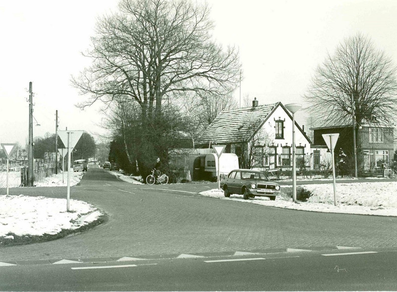 Engerinksweg 285 Hoek Knalhutteweg feb. 1982.jpg