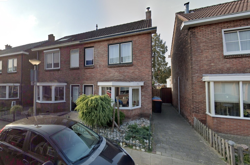 Esdoornstraat 26-28 woningen bouwjaar 1938 foto 2022.jpg