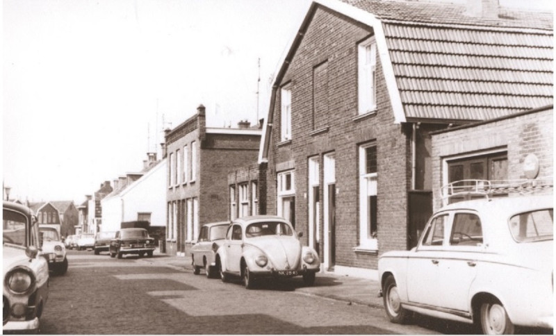 Esstraat 37-39 woningen bouwjaar 1902 foto 1967.jpg