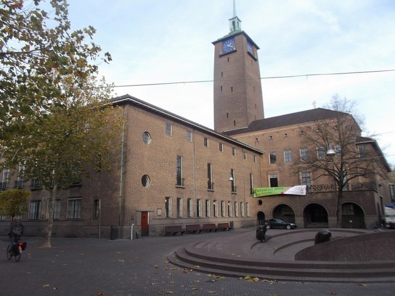 Stadhuis Enschede fietsstad.JPG