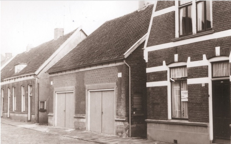 Esstraat 72-74-76-78 woningen foto1967.jpg