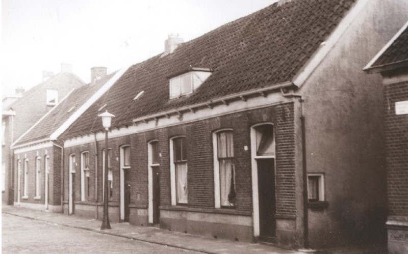 Esstraat 78-84 woningen 1967.jpg