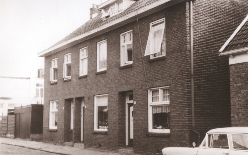 Esstraat 90-92-94 woningen bouwjaar 1926 foto 1967.jpg