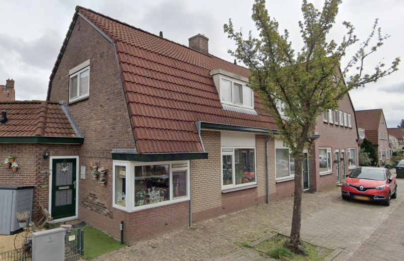 Estrikstraat 24-26-28-30 hoek Elshofstraat.jpg
