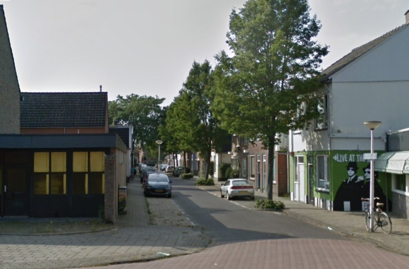Everhardt van der Marckstraat 1-53 links 2-54 rechts vanaf Alleeweg.jpg
