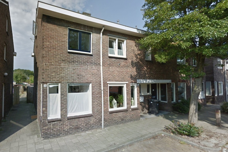 Everhardt van der Marckstraat 26-28-30 woningen bouwjaar 1928 foto 2017.jpg