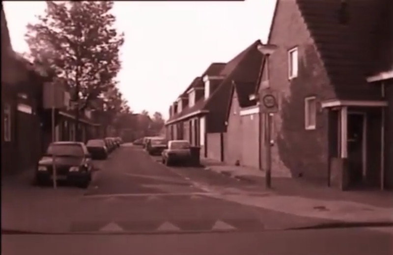 Eversstraat 2-10 rechts vanaf Tweede Emmastraat.jpg