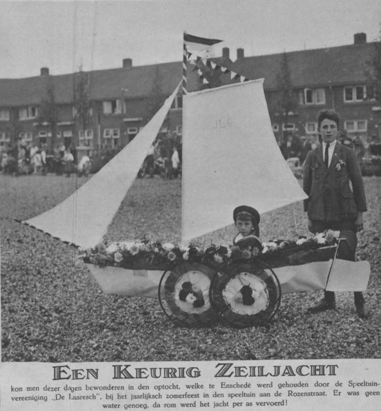 Rozenstraat 107 speeltuin Laaresch zomerfeest 1928.jpg