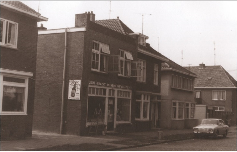 Faberstraat 14-16-18 vanaf hoek Laaressingel Voorzijde woningen 1967.jpg