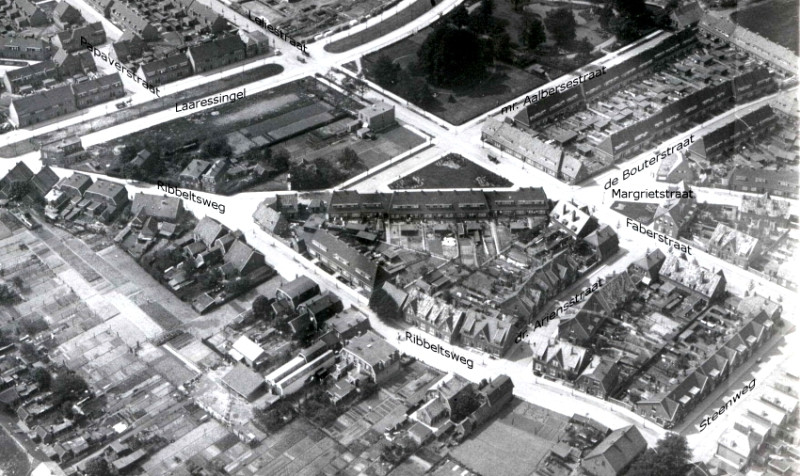 Faberstraat 25-39 41-47 en 26-48 hoek Steenweg.jpg