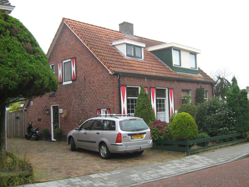 Frederikastraat 12-14 vroeger Elisabethstraat boerenhuizen uit 1901 (1).jpg