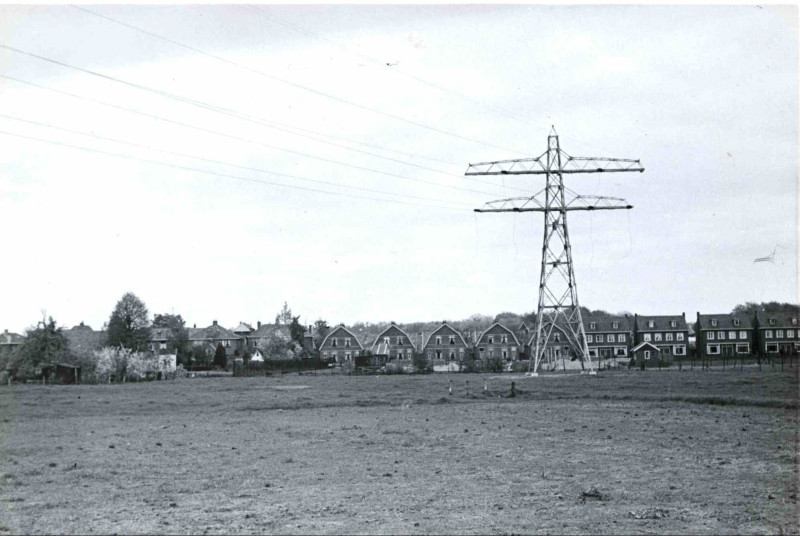 G.J. van Heekstraat 146-158 noordzijde vanaf de huidige Toekomststraat 1949.jpg
