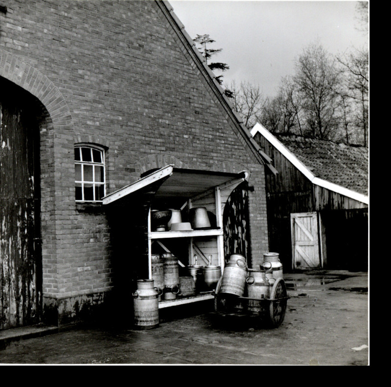 Geessinkweg 198 Achterzijde boerderij van E.J. Dalenoord. 1965.jpg