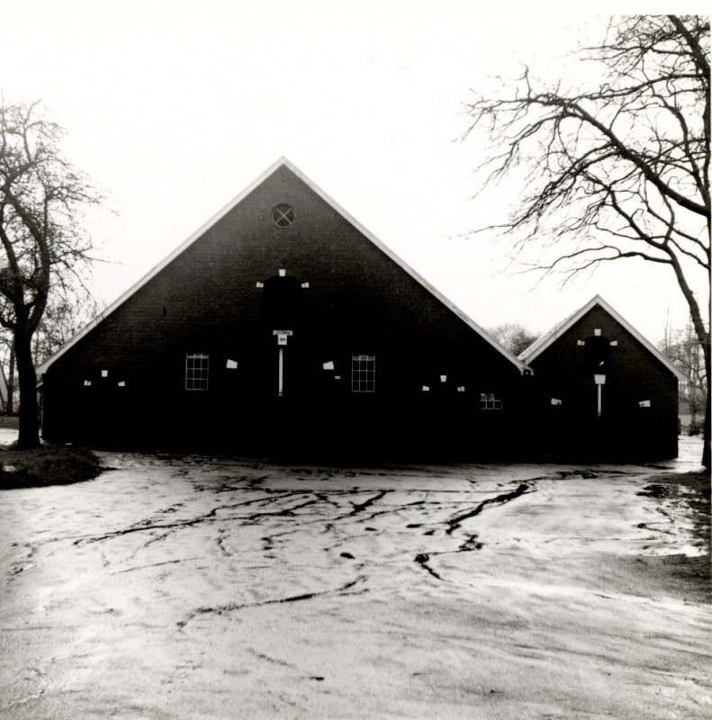 Geessinkweg 250 Boerderij van Immink, achterzijde naar weg gekeerd 1965.jpg