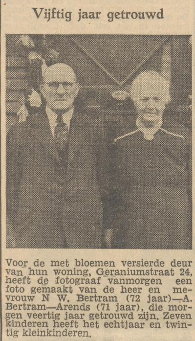 Geraniumstraat 24 N.W. Bertram krantenbericht Tubantia 13-5-1953.jpg