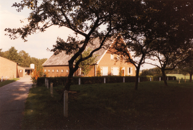 Glanerbruggeweg 85 boerderij foto 1980.jpeg
