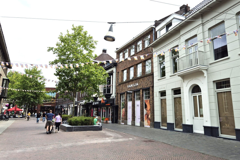 Langestraat 25 Kledingzaak Opus.jpeg