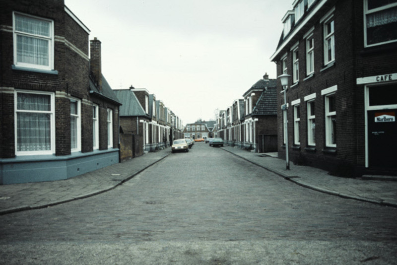 Grevestraat 1-3-5 links vanaf Richtersweg foto 1990.jpeg