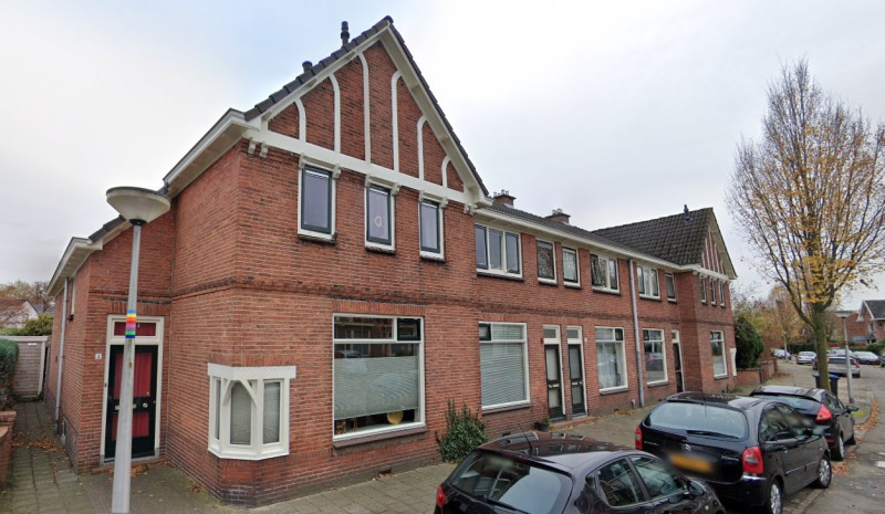 Groen van Prinstererlaan 3-5-7-9 woningen bouwjaar 1921 foto 2021.jpg