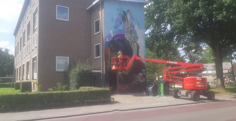 Ferdinand Bolstraat 20-40 muurschildering 9-8-2025 (2).jpg