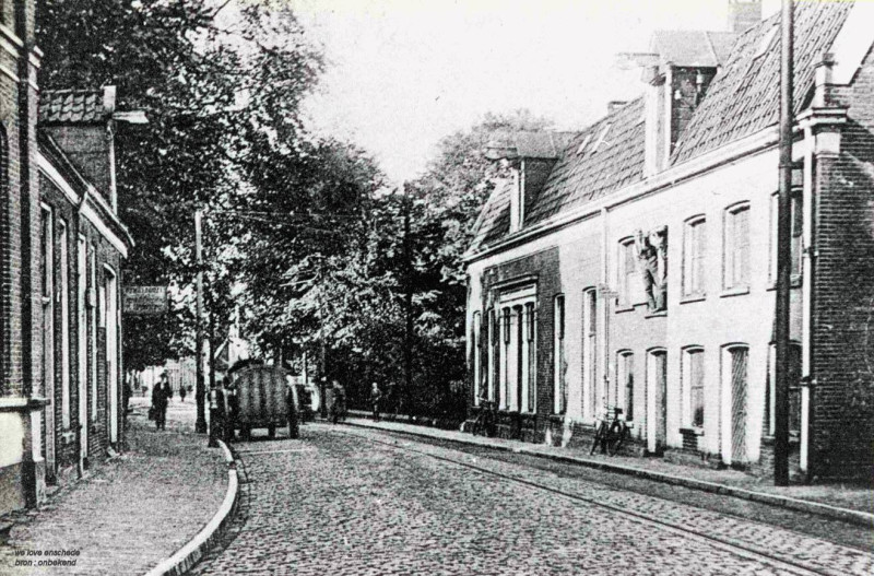 Gronausestraat 39-41 rechts winkel Boterbroen of Botterbroen.jpg