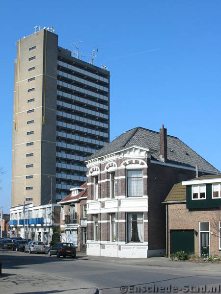 Espoortstraat 173-175 vroeger Gronausestraat  81-83.jpg