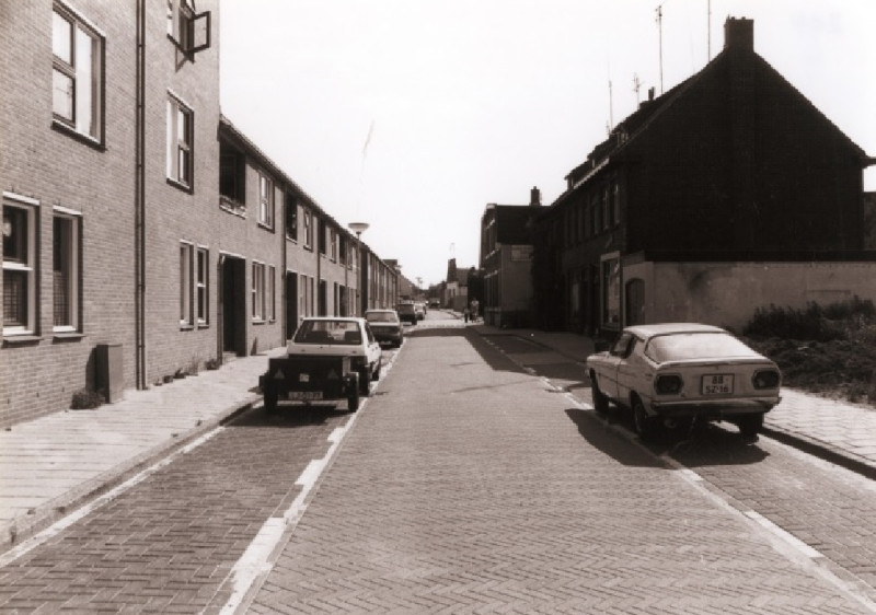 Gronausevoetpad 18 tussen de Lipperkerkstraat en de Pluimstraat 1986.jpg