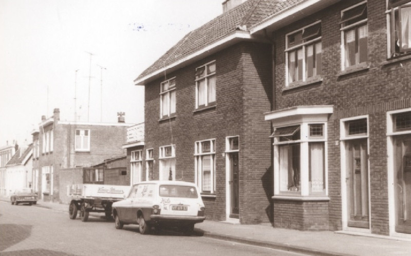 Gronausevoetpad 75-77-79 woningen bouwhaar 1933 foto 1967.jpg