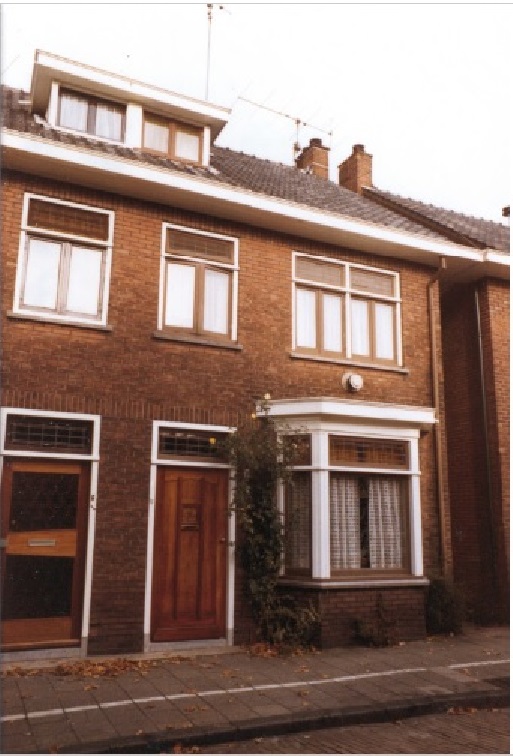 Gronausevoetpad 81 bouwjaar 1933 foto 1980.jpg