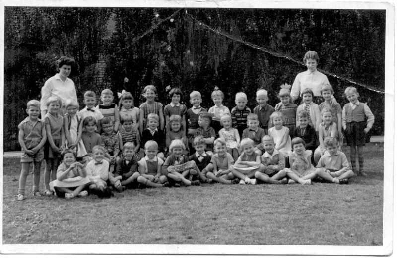1959 of 60 Kleuterschool (2) juffrouw de Vuist.jpg