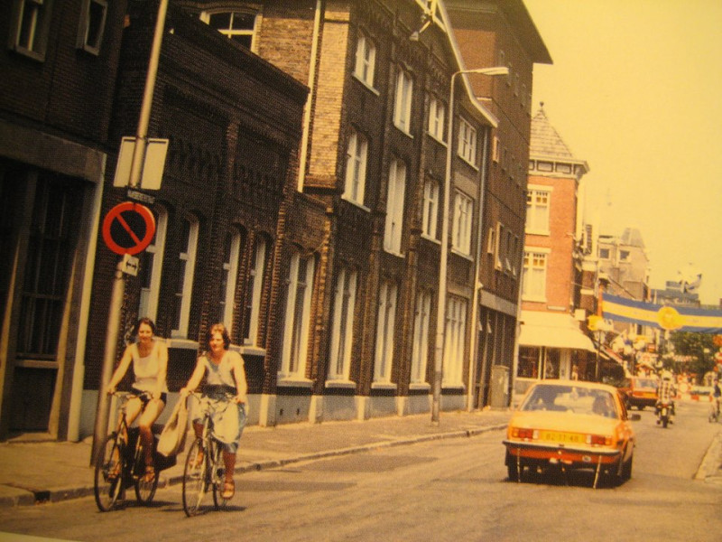Haaksbergerstraat 48-50 hoek Beltstraat en Nijverheidstraat links gebouwen Stoomweverij Nijverheid.jpg