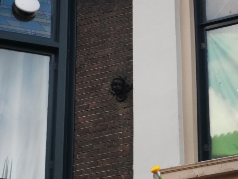 Langestraat 19a Score bevestigingspunt bovenleiding tram(2).jpg