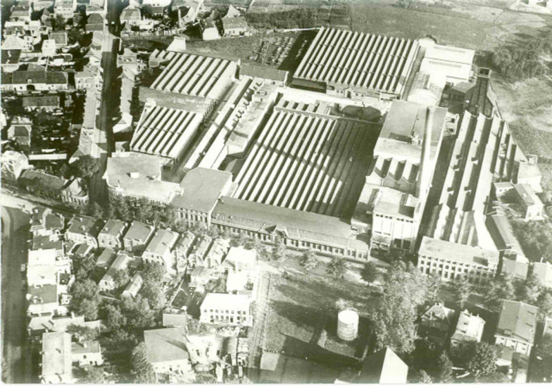 Haaksbergerstraat 65-77 Luchtopname Scholtencomplex; textielfabrieken jaren 70.jpeg
