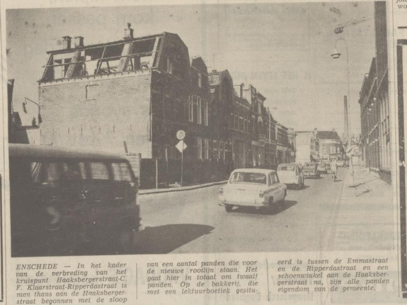 Haaksbergerstraat 80-104 sloop panden krantenfoto Tubantia 9-10-1971.jpg