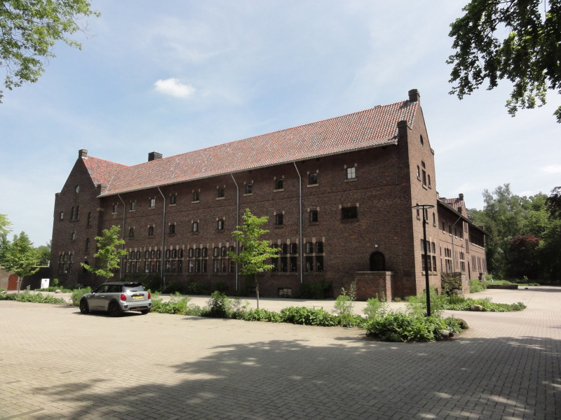 Gronausestraat 710 Dolphiaweg voormalig klooster Dolphia.jpg