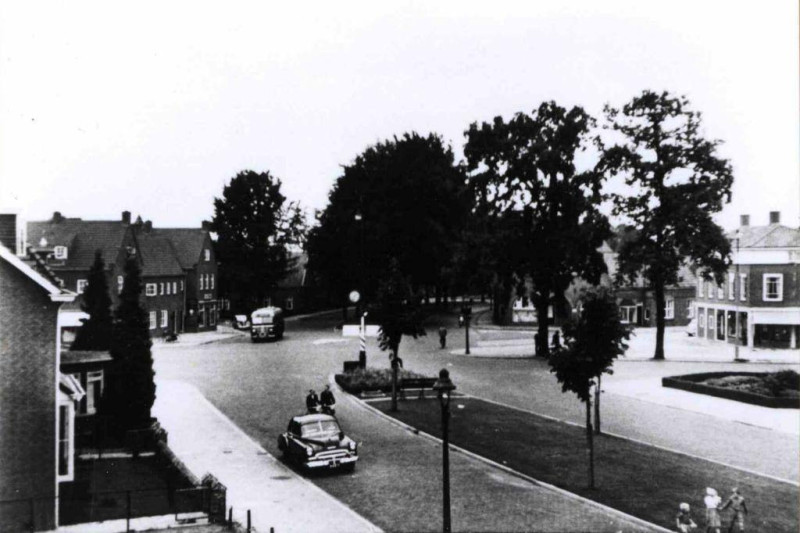 Haaksbergerstraat 368 en Getfertsingel. Winkel Kiffen..jpg