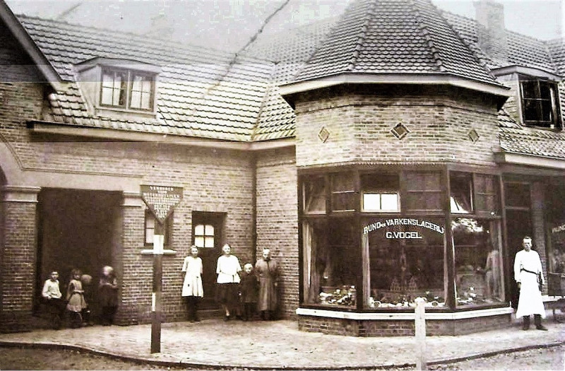 Haaksbergerstraat 400 Slagerij G. Vogel later Koopmans.jpg
