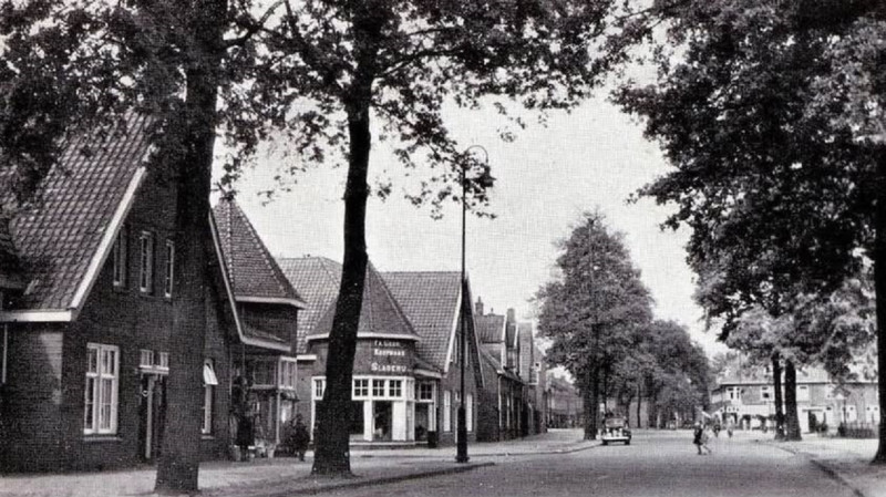 Haaksbergerstraat 400-406 ingang Pathmos slagerij 1954.jpg